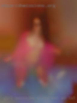 Girl massajes milfs sec so 1st date.
